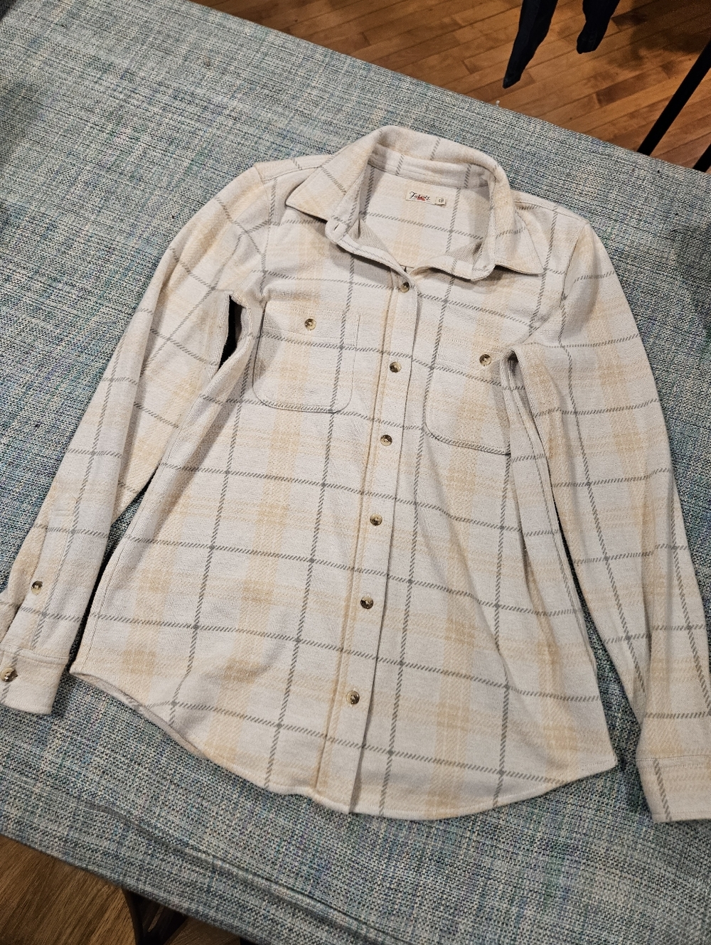 Faherty Light Cream and Peach Plaid Button Up Soft Shirt *Has Some Pilling*